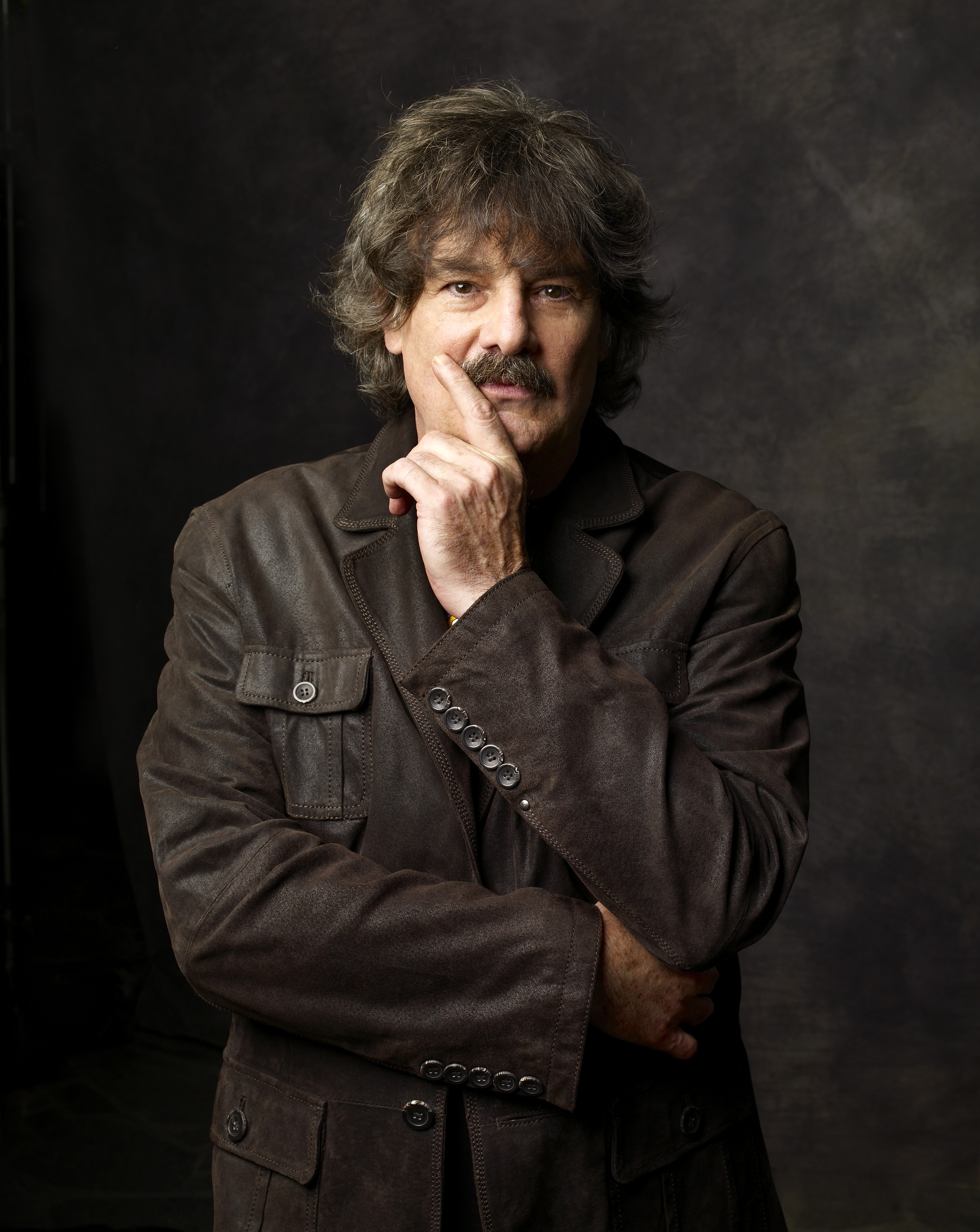 is burton cummings still with the guess who