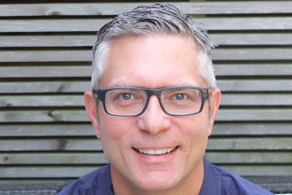 21. Power of the Pitch: Find Your Story's Narrative Hooks Andrew Pyper headshot