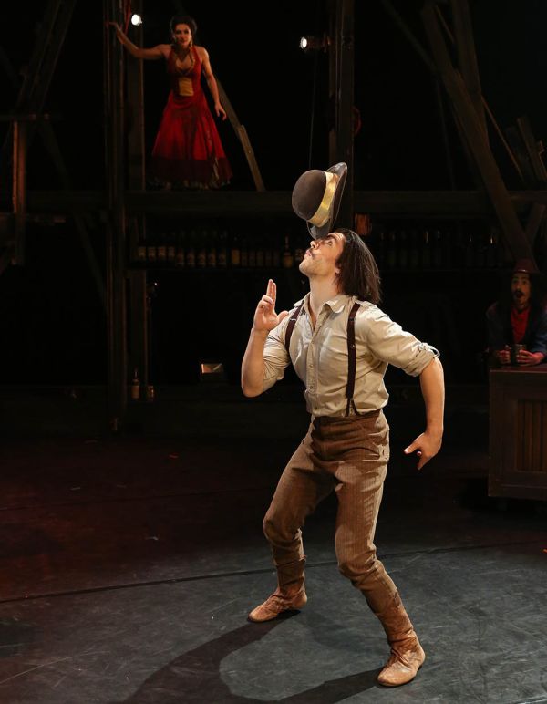 Cirque Éloize performs Saloon